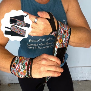 Superhero Comic Book Wrist Wraps | Compression wrist support brace | For Weightlifting, Crossfit, powerlifting, fitness, gym training