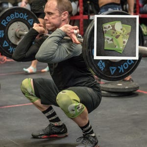 Skull Camo Knee Sleeves: 5mm Neoprene Weightlifting Knee Support