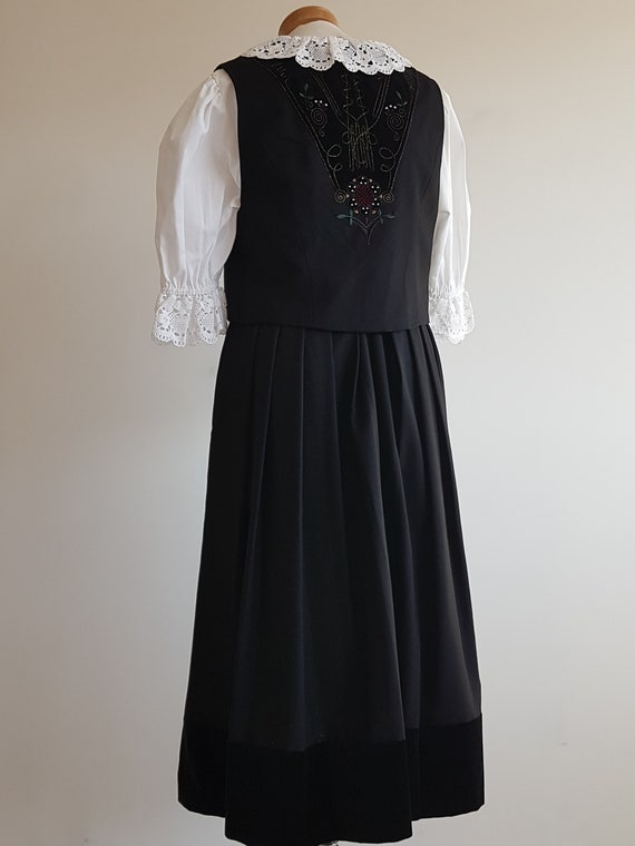 Vintage set skirt / wool/ embroidery / beads /Per… - image 3