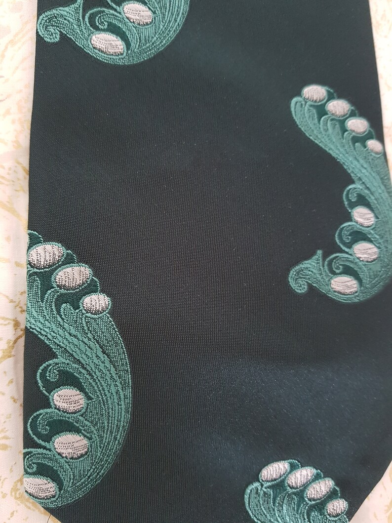 vintage 70s commodore TREVIRA dralon Bayer tie