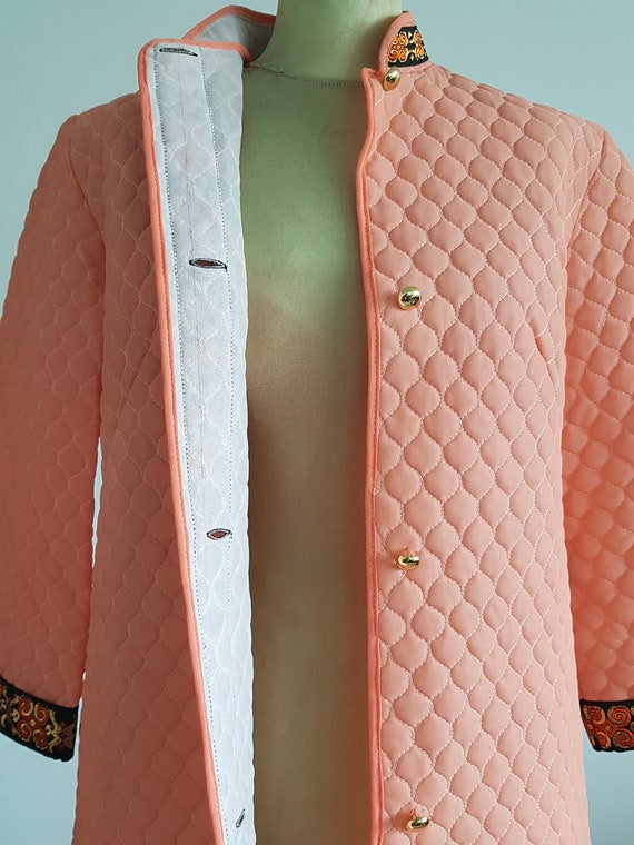 Vintage 60/70's Floral Quilted Housecoat, Bathrob… - image 4