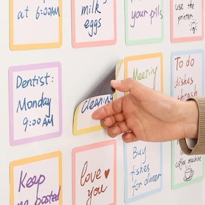 Notas adhesivas magnéticas reutilizables: Notas borrables para el refrigerador, ideales para planificar, recordar tareas y anotar información.