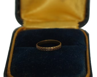 Antique Art Deco 14K Yellow Gold Child Baby Ring Band & Case Size .5 .5g