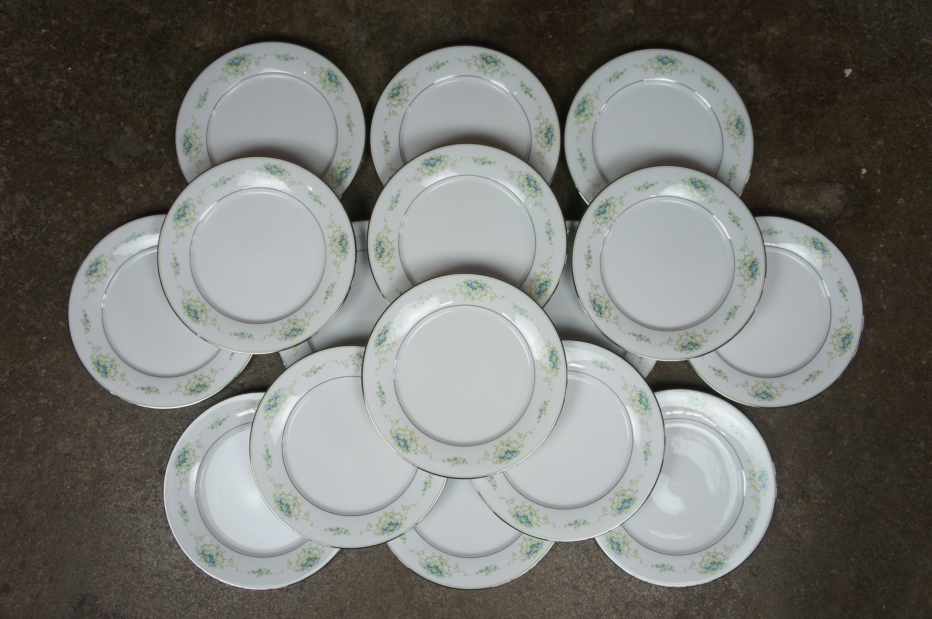 Noritake Japan China 'Regent' 5681 Fine China Set w/ Plates