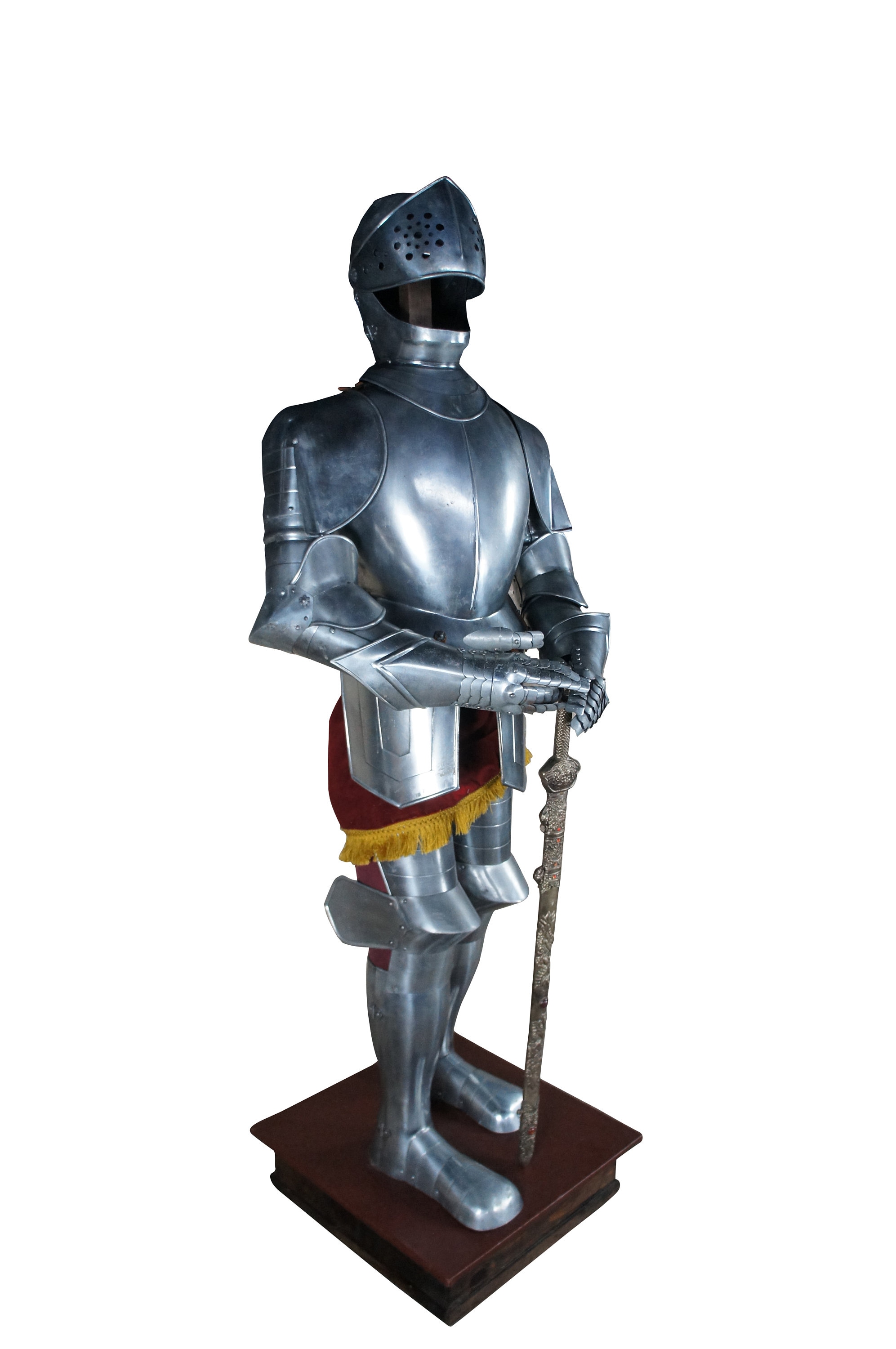 Lifesize Spanish 16th Century Style Medieval Suit Armor