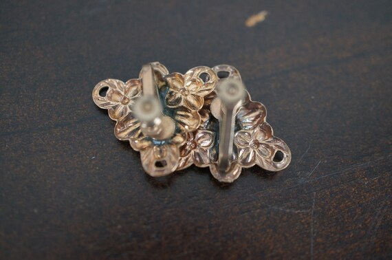 Stunning Triangular Molded Flower Screw Back Earr… - image 4