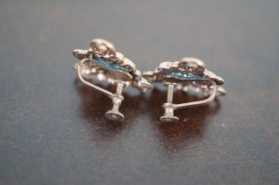 Stunning Triangular Molded Flower Screw Back Earr… - image 6