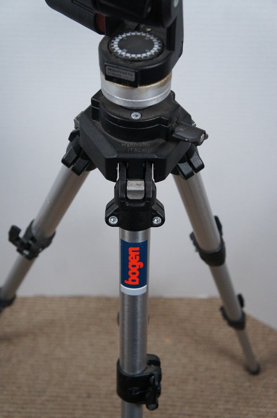 Italian Bogen Manfrotto Professional Tripod 3021 Pan Tilt Italian Bogen Manfrotto Professional Tripod 3021 Pan Tilt
