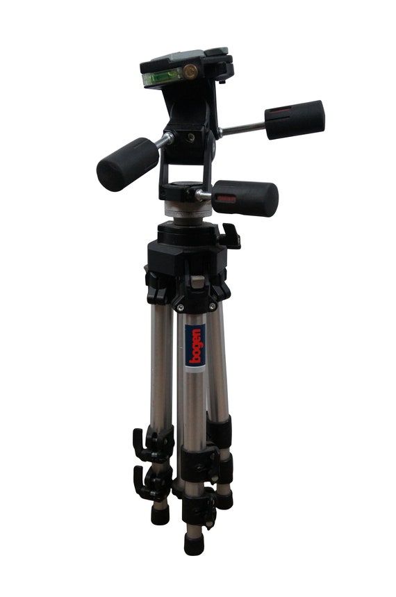 Italian Bogen Manfrotto Professional Tripod 3021 Pan Tilt Italian Bogen Manfrotto Professional Tripod 3021 Pan Tilt