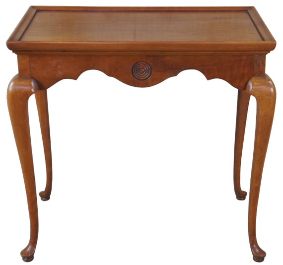 1967 Thomasville Furniture Queen Anne Cherry Side Tea Table Pull