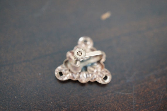 Stunning Triangular Molded Flower Screw Back Earr… - image 5