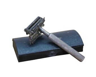 Antique Valet Auto Strop Safety Razor New York Set Case Blades