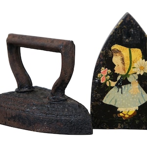 2 Antique Victorian Cast Iron Sad Irons Flat Press Laundry Cloth Folk Art #8