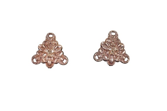 Stunning Triangular Molded Flower Screw Back Earr… - image 2