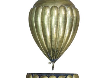 Italian Art Deco Hammered Ribbed Brass Lavabo Water Fountain Cistern & Basin
