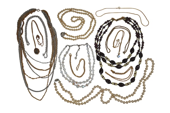 Lot of 12 Beaded Chain Pearl Necklaces Pendants Costume Jewelry