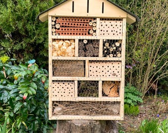 DIY kit for a large wild bee hotel, self-assembly kit for a house for wild bees, nesting aid for wild bees, DIY insect house, insect hotel, garden decoration