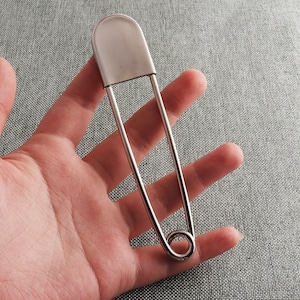 Giant Safety Pins Extra Large 128mm Pins Silver Brooch Jumbo Laundry Safety Pins FOR Sewing Jewelry Making Stitch Makers Pins Charm-2pcs