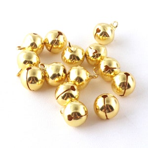 Encantos de sino de ouro tocando 13mm sino de latão redondo contas de sino de gato pequeno sino redondo para animais de estimação colar jóias fazendo e artesanato-30/100 peças