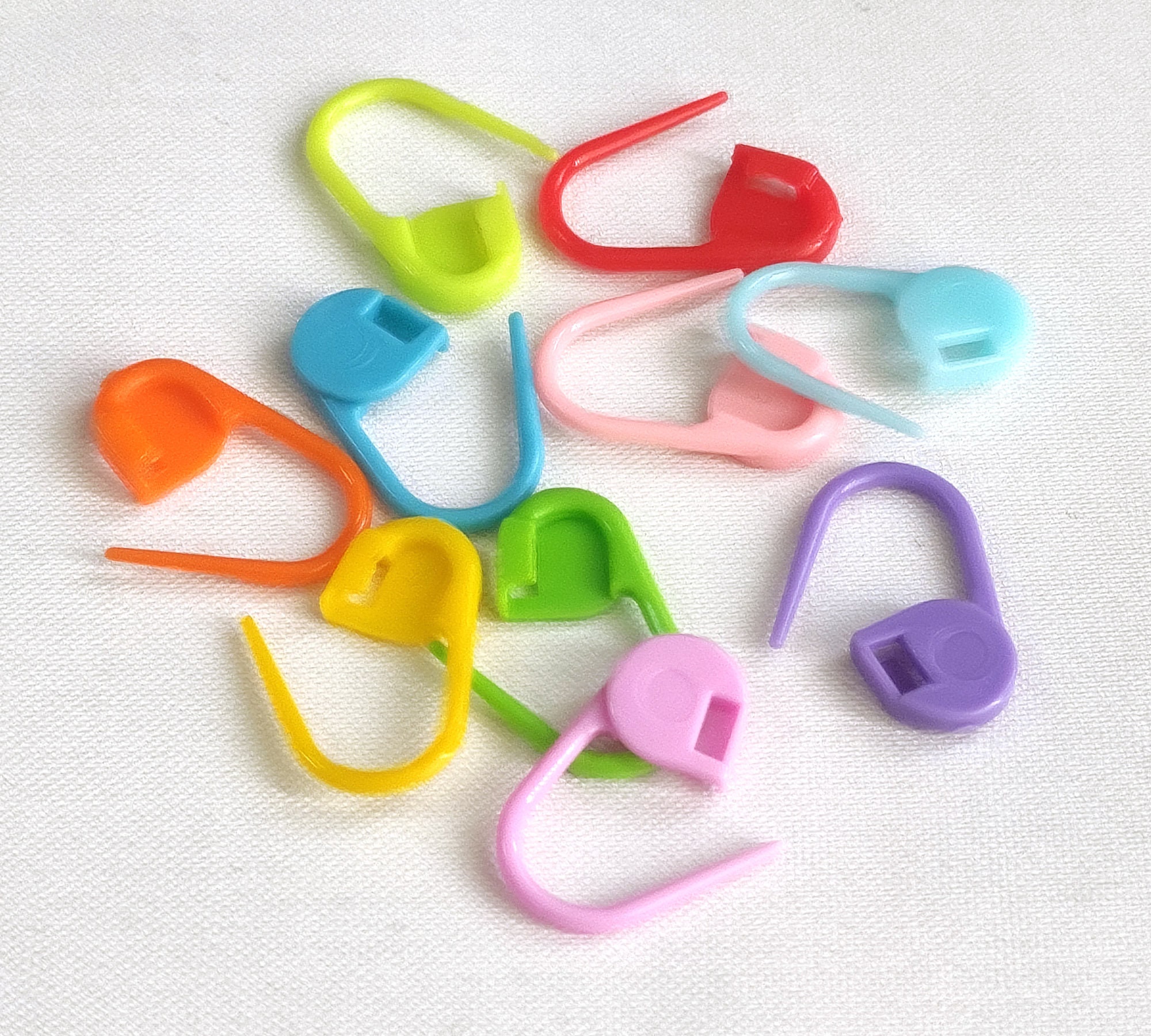 500 Spille Da Balia Segnapunti Per Uncinetto, 10 Colori, Con Scatola Trasparente, Per Maglia E Lavori A Mano