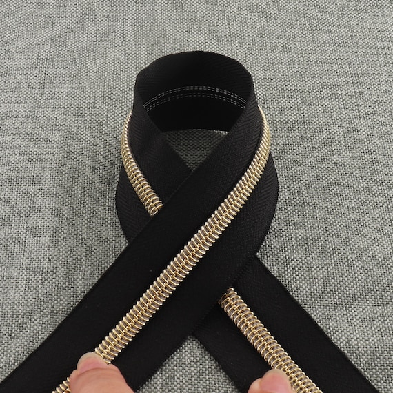 continuous zipper purse