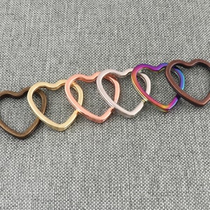 CHOOSE YOUR COLOR-Split Ring 31mm Rainbow Heart Key Chain Ring Charm Flat Split Ring Split Rings Connectors Metal Key Chain Fobs-10pcs