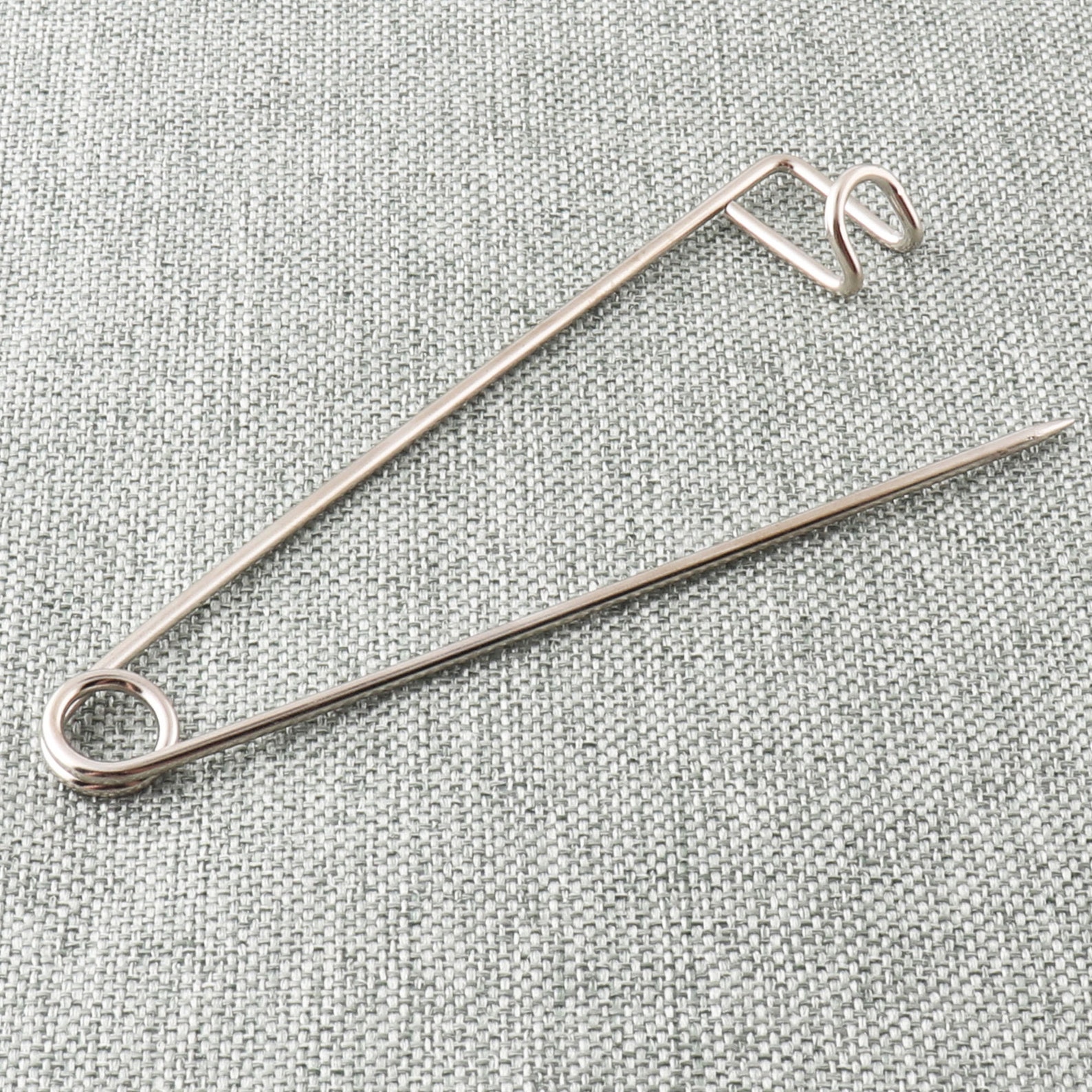 Giant Safety Pins Jumbo Laundry Safety Pins 10cm Silver Stitch - Etsy