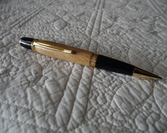 Oak ball pen
