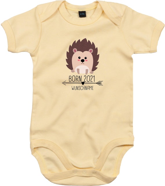 kleckerliese Baby Body "Born 2021 Tiermotiv Pfeil Wunschname Name Text Igel" mit Wunschtext oder Name Strampler Jungen Mädchen Kurzarm