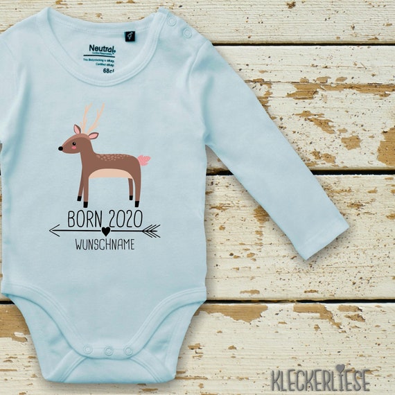 kleckerliese Langarm Babybody "Born 2020 2021 2022 Tiermotiv Wunschname Name Text Reh" mit Wunschtext oder Name Baby Body Jungen Mädchen