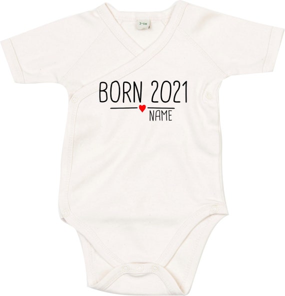kleckerliese Wickel Baby Body "Born 2021 Herz Wunschname Wunschtext" Babybody Strampler Wickelbody Organic Kimono Kurzarm