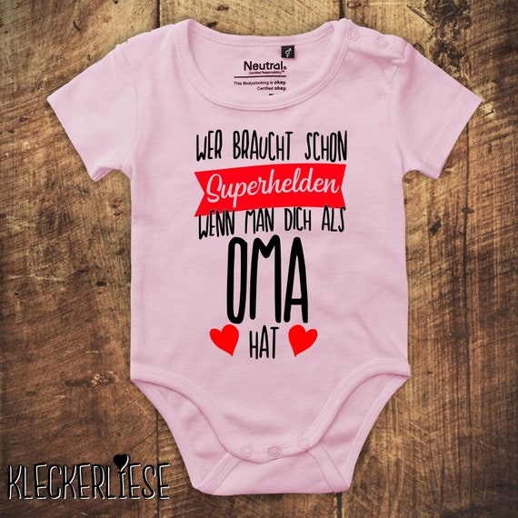 Babybody Body "Wer braucht Superhelden wenn man dich als Oma hat" Fair Wear