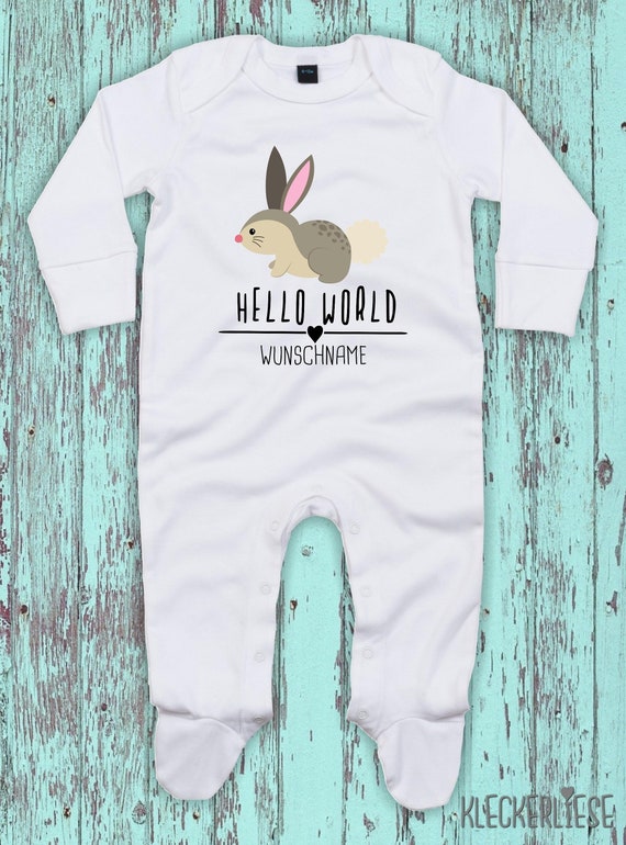 Baby Schlafanzug mit Wunschtext "Hello World Hase Wunschname" Sleepsuit Langarm Jungen Mädchen Einteiler Strampler