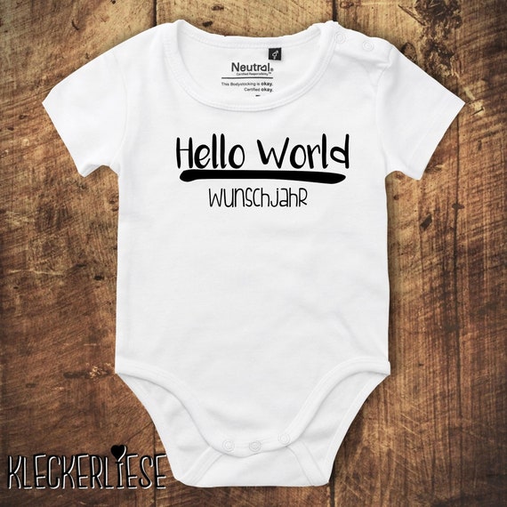kleckerliese Babybody Body mit Wunschname "Hello World Wunschjahr" Fair Wear, Bio, Organic Baby Jungen Mädchen