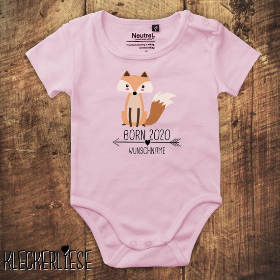 kleckerliese Babybody Body "Born 2020 Tiermotiv Pfeil Wunschname Name Text Fuchs" mit Wunschtext oder Namen Fair Wear Jungen Mädchen