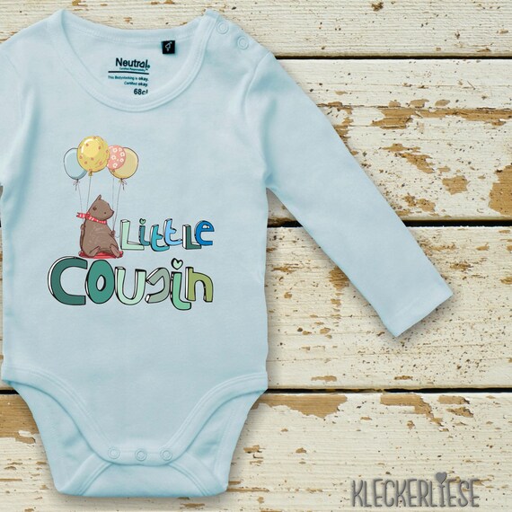 kleckerliese Langarm Babybody "Little Cousin Braunbär Bär" Baby Body Jungen Mädchen Longsleeve Fair Wear
