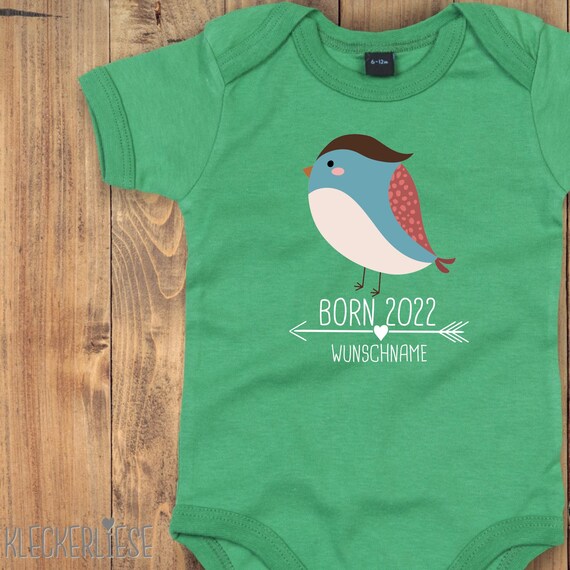 Baby Body mit Wunschtext "Born 2022 Tiermotiv Pfeil Wunschname Name Text Vogel" Babybody Strampler Jungen Mädchen Kurzarm