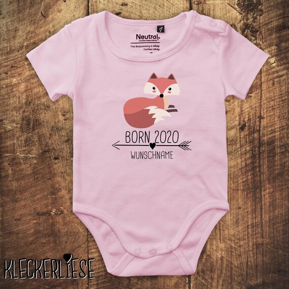 kleckerliese Babybody Body "Born 2020 Tiermotiv Pfeil Wunschname Name Text Fuchs" mit Wunschtext oder Namen Fair Wear Jungen Mädchen