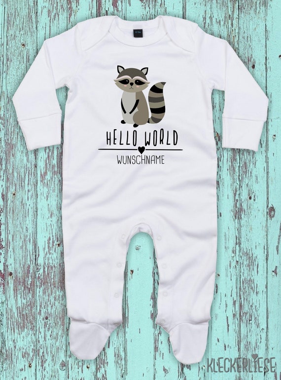 Baby Schlafanzug mit Wunschtext "Hello World Waschbär Wunschname" Sleepsuit Langarm Jungen Mädchen Einteiler Strampler