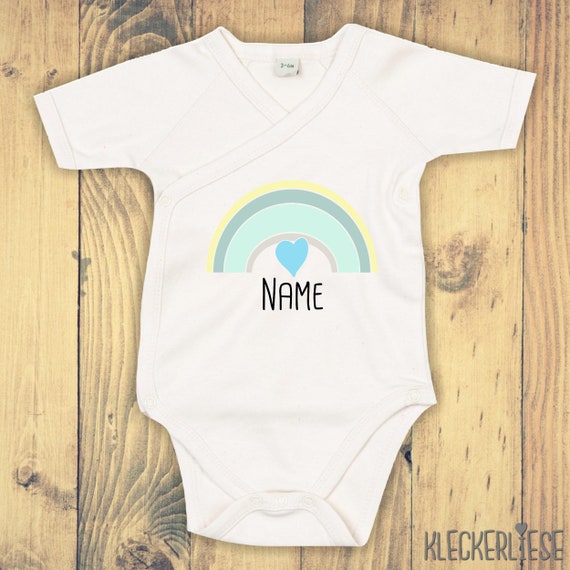 Wickelbody mit Wunschtext "Regenbogen mit Wunschname" Babybody Strampler Wickelbody Organic Kimono Kurzarm Baby Body