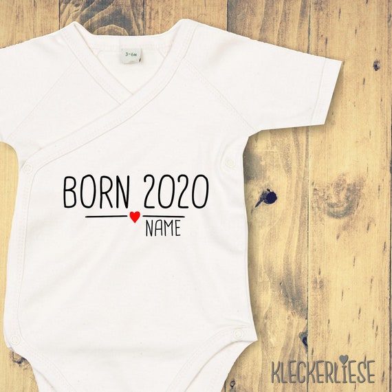 Kleckerliese Wickel Baby Body "Born 2020 2021 2022 Herz Wunschname Wunschtext" Babybody Strampler Wickelbody Organic Kimono Short Sleeve