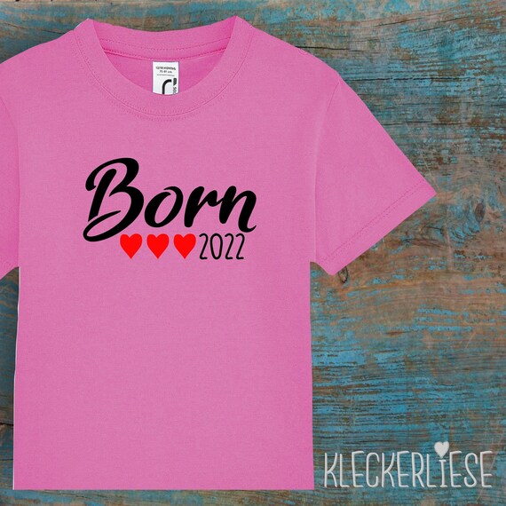 Kinder Baby Shirt mit Wunschname Kleinkind "Born Herzen Wunschzahl Wunsch Datum" T-Shirt Jungen Mädchen