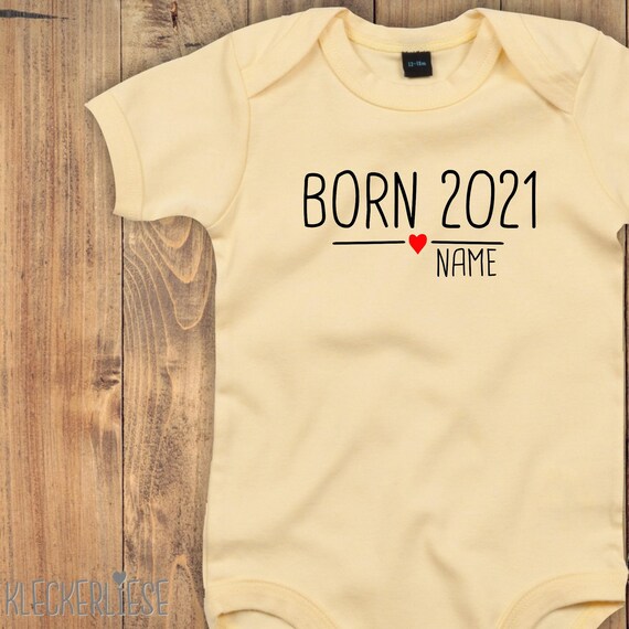 kleckerliese Baby Body "Born 2022 2023 2024 Herz Wunschname Wunschtext" Babybody Strampler Jungen Mädchen Kurzarm