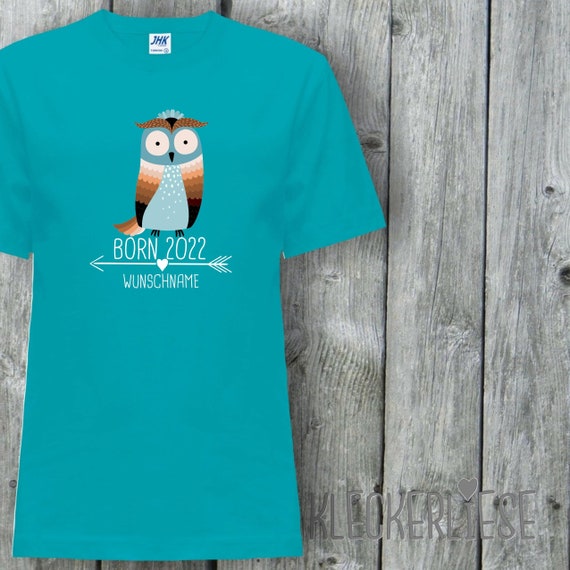 Kinder T-Shirt mit Wunschname "Born 2022 Tiermotiv Pfeil Wunschname Name Text Eule" Shirt Jungen Mädchen Baby Kind