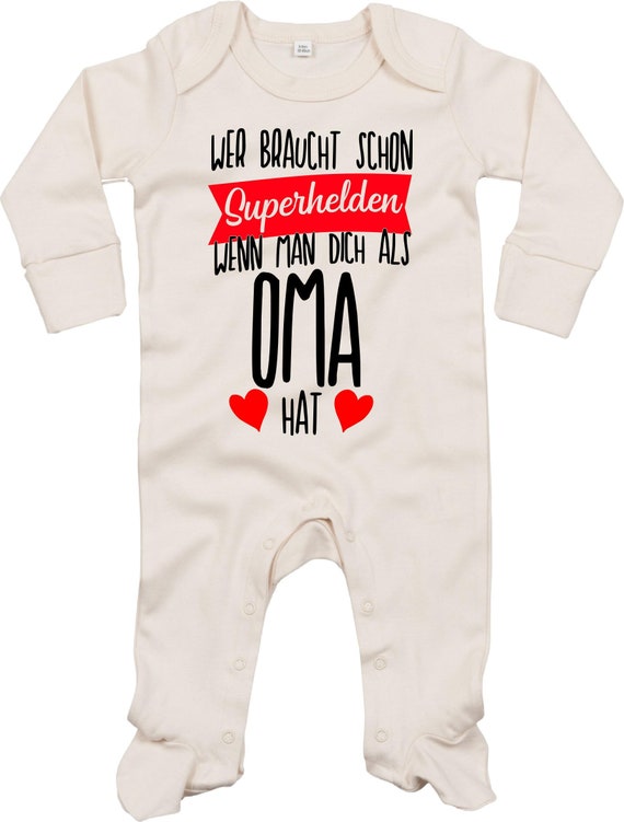 Kleckerliese Baby Schlafanzug "Wer braucht schon Superhelden wenn man Dich als OMA hat" Sleepsuit Langarm Jungen Mädchen Einteiler Strampler