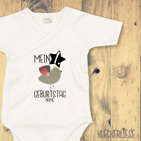 Wickelbody mit Wunschtext "Mein 1. Geburtstag Vogel mit Wunschname" Babybody Strampler Wickelbody Organic Kimono Kurzarm Baby Body