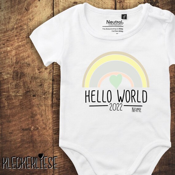 kleckerliese Babybody Body mit Wunschname "Hello World 2022 Wunschname" Fair Wear, Bio, Organic Baby Jungen Mädchen