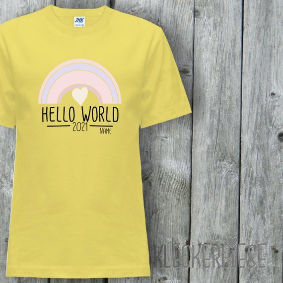Kinder T-Shirt mit Wunschname "Hello World 2021 Regenbogen Wunschname" Shirt Jungen Mädchen Baby Kind