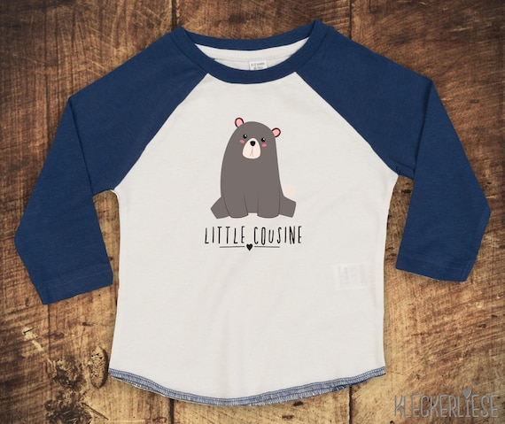 Kleckerliese Baby Kinder T-Shirt Langarmshirt  "Little Cousine" Tiermotive Braunbär Bär Raglan-Ärmel Jungen Mädchen