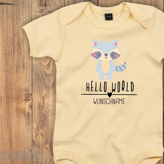 Baby Body mit Wunschtext "Hello World Waschbär Wunschname" Babybody Strampler Jungen Mädchen Kurzarm